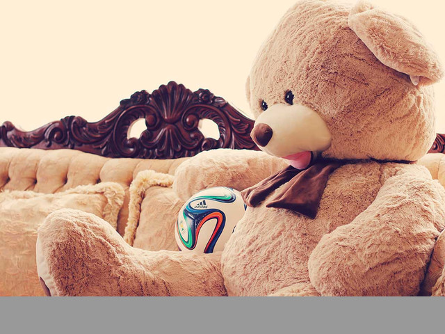Peluches disponibles en diferentes tamaños y modelos.