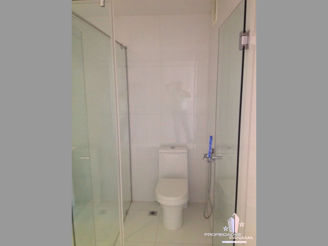 LUJOSO APARTAMENTO EN P.H. ARTS & YOO AVENIDA BALBOA