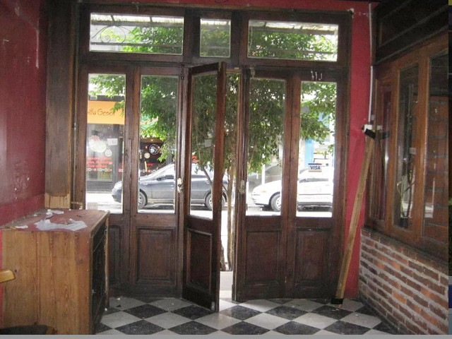 pareja se ofrese para trabajo de caseros.