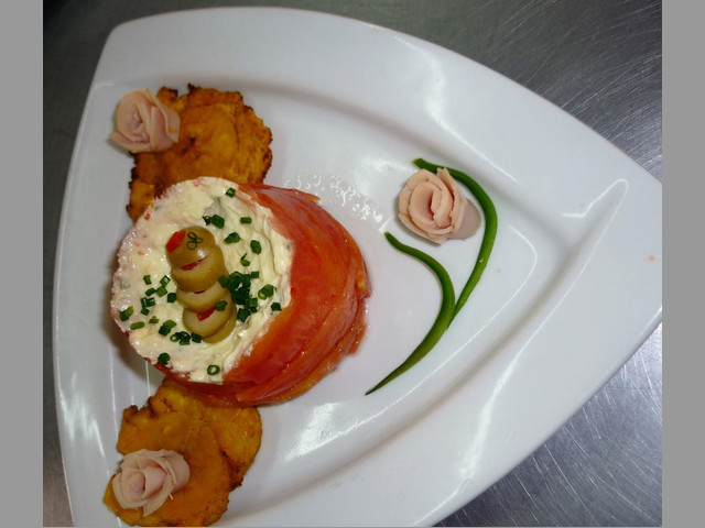 CATERING ALMUEROZO EVENTOS BOCADITOS FIESTSAS QUITO