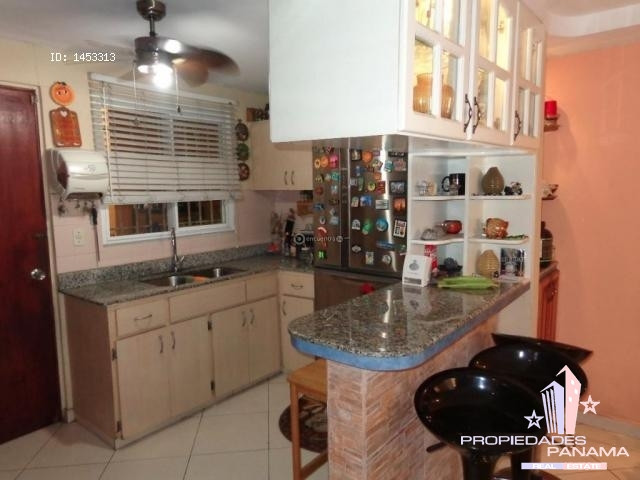 CASA EN CHANIS - DUPLEX CERCA DE COSTA DEL ESTE