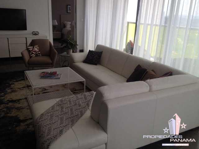 LUJOSO APARTAMENTO EN P.H. ARTS & YOO AVENIDA BALBOA