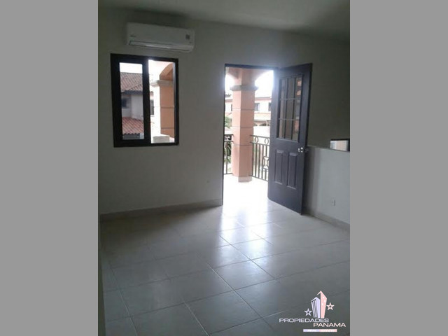 Casa En Urbanización Versalles Linea Blanca Completa