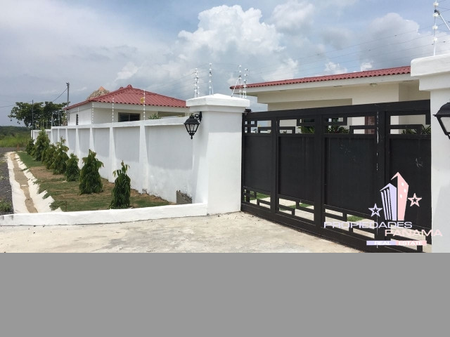 CASA EN SAN CARLOS - COSTA ESMERALDA