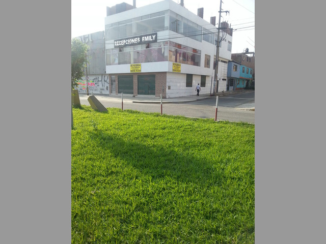 ALQUILO LOCALES COMERCIALES EN ESQUINA