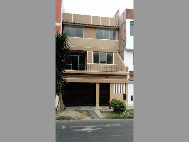 CASA URB. JOSE GALVEZ – BELLAVISTA Casa de AT 90m2, AC 207, 1er piso