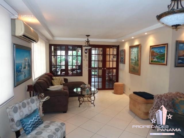CASA EN CHANIS - DUPLEX CERCA DE COSTA DEL ESTE