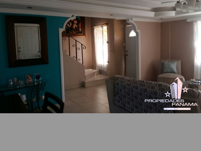VENDO CASA EN VILLAS DEL ROCIÓ REMATE AVALÚO 180,000