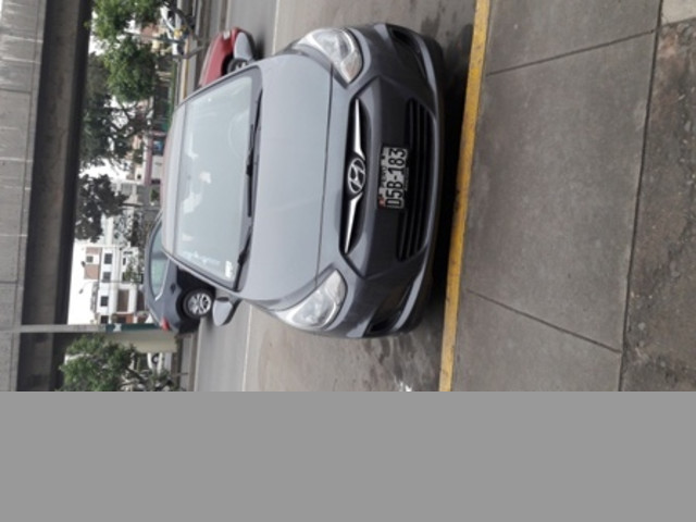 SE VENDE HYUNDAI ACCENT 2012