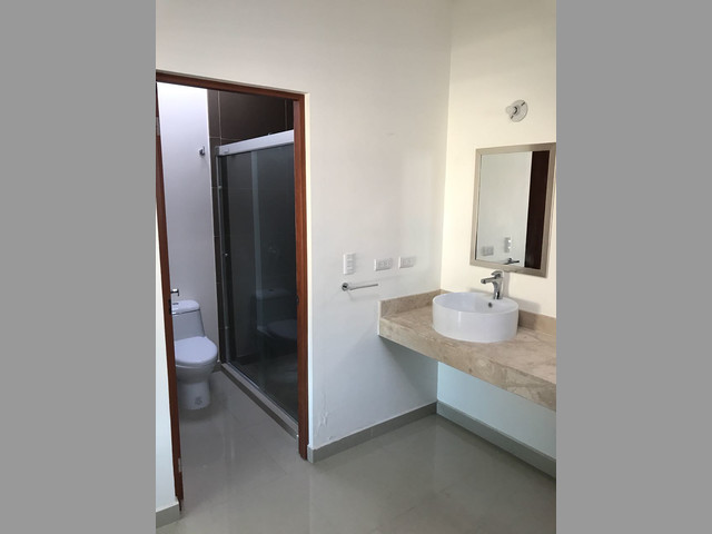 VENTA CASA CUMBRES DEL LAGO, JURIQUILLA CH-047