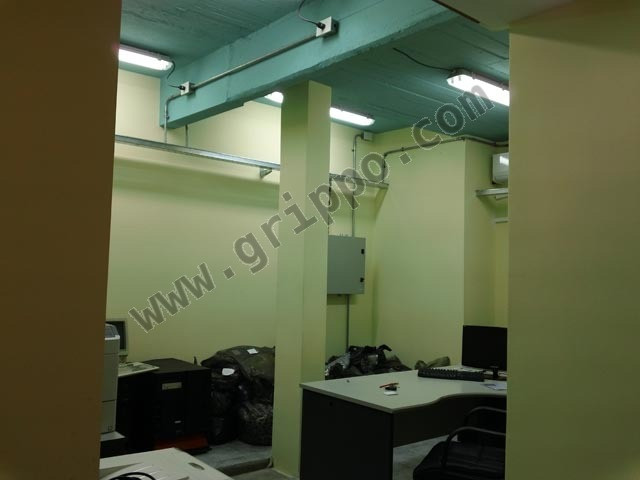 OFICINA EN VENTA - EXCEPCIONAL ESTADO.
