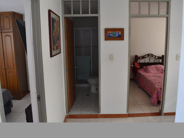 SE VENDE HERMOSA CASA DE 2 PISOS CON AZOTEA EN UN EXCELENTE PRECIO