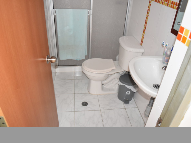 SE VENDE HERMOSA CASA DE 2 PISOS CON AZOTEA EN UN EXCELENTE PRECIO
