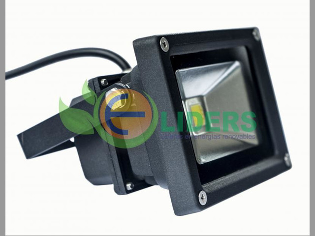 Reflectores Led Desde 10w Hasta 50w A 12 V De Bajo Consumo Electrico y l