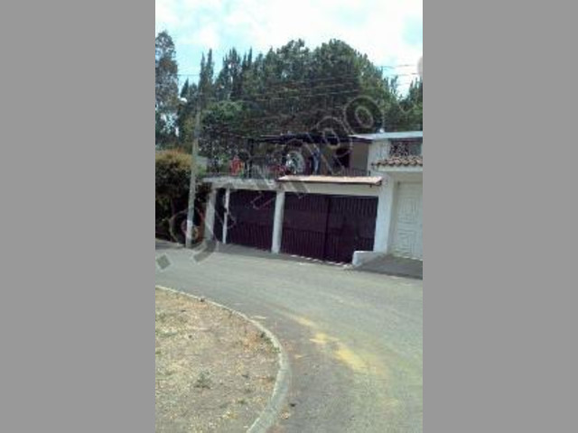 Vendo Casa en San Cristobal Sector b1