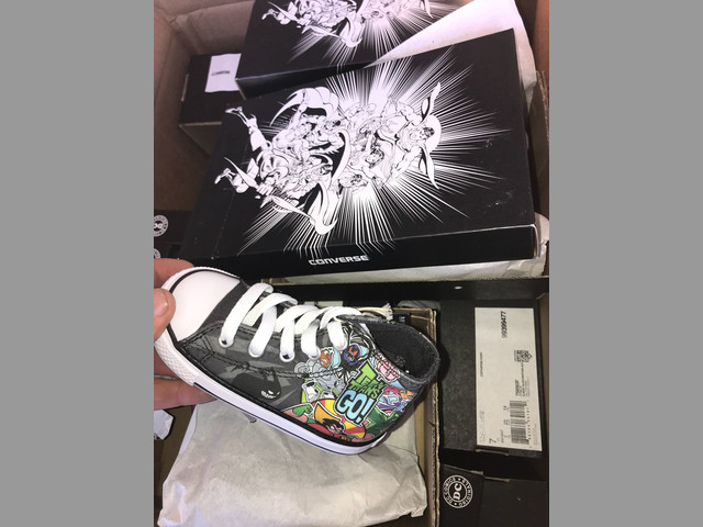 zapatos y tenis en lotes y pallets desde L.A a Mexico por mayoreo