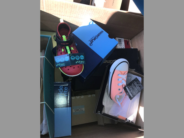 zapatos y tenis en lotes y pallets desde L.A a Mexico por mayoreo