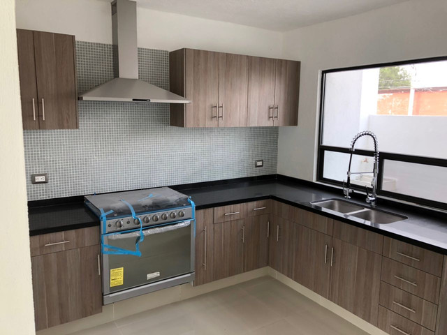 VENTA CASA LOS CIPRESES JURIQUILLA, QUERETARO CH-051