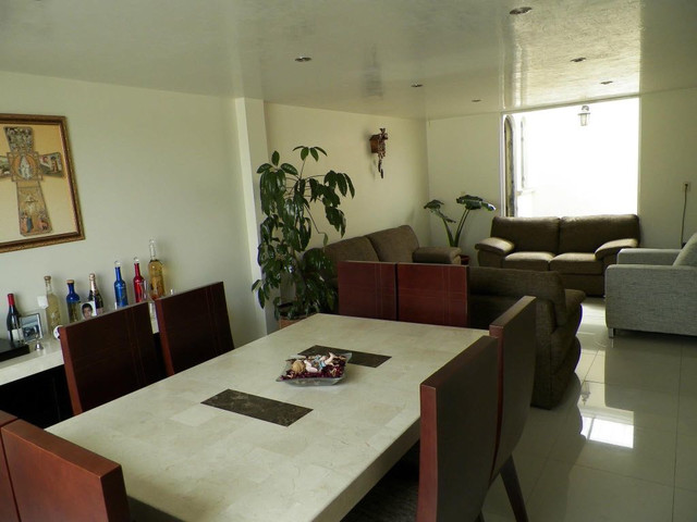EXELENTE CASA EN CACALOMACAN