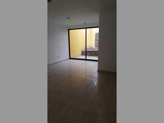 VENTA CASA RESIDENCIAL TEJEDA QUERETARO CH-050