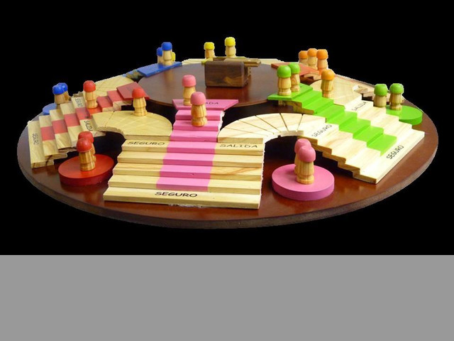 Vendo Parqués artesanal tridimensional en madera