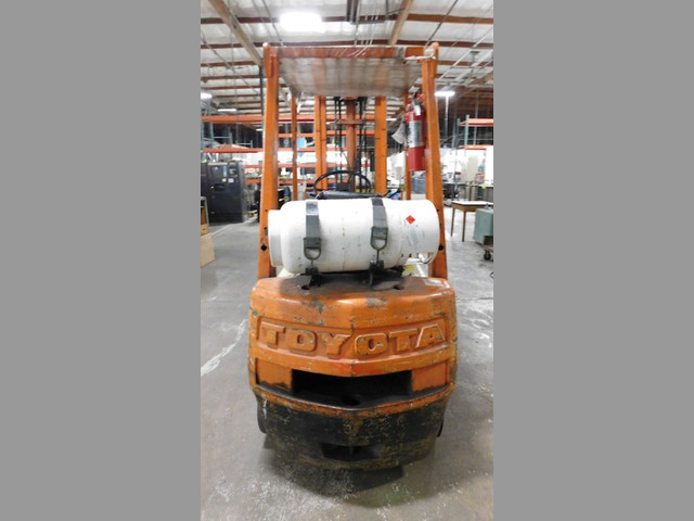 Montacargas TOYOTA 4,000 Lbs - Usado
