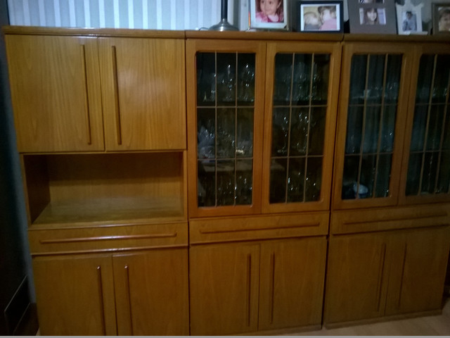 Espectacular Mueble Vajillero Cristalero