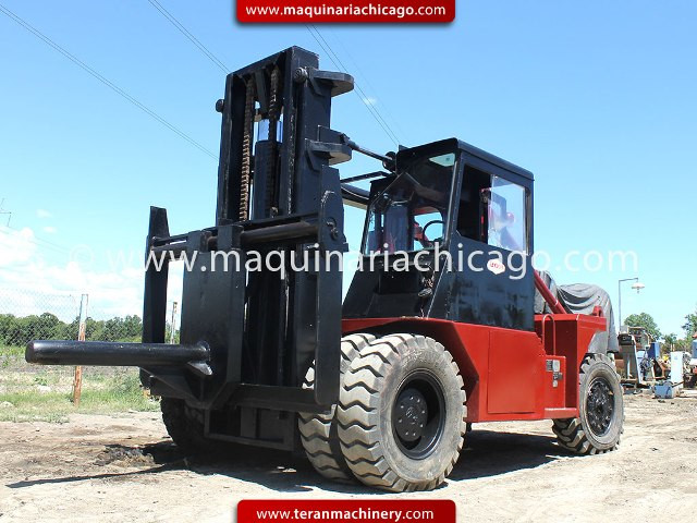 Montacargas TAYLOR 45,000 Lbs, 4 Cilindros Diesel - Usado