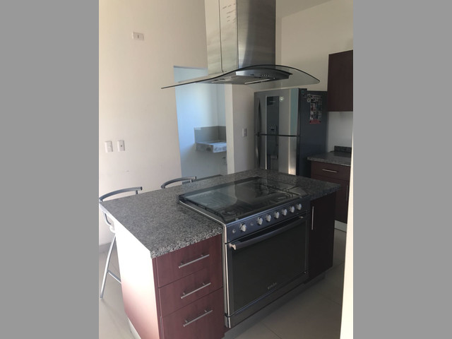 VENTA CASA CUMBRES DEL LAGO, JURIQUILLA CH-047
