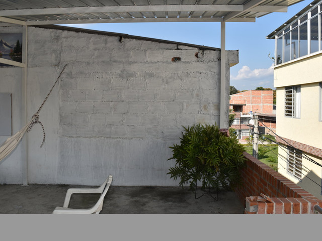 SE VENDE HERMOSA CASA DE 2 PISOS CON AZOTEA EN UN EXCELENTE PRECIO