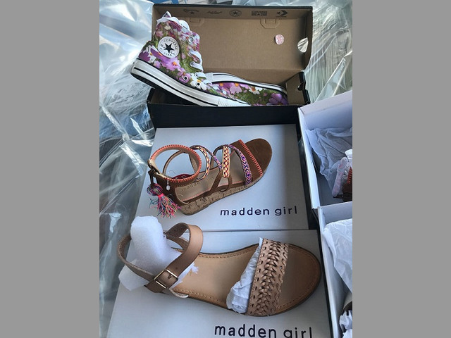 zapatos y tenis en lotes y pallets desde L.A a Mexico por mayoreo