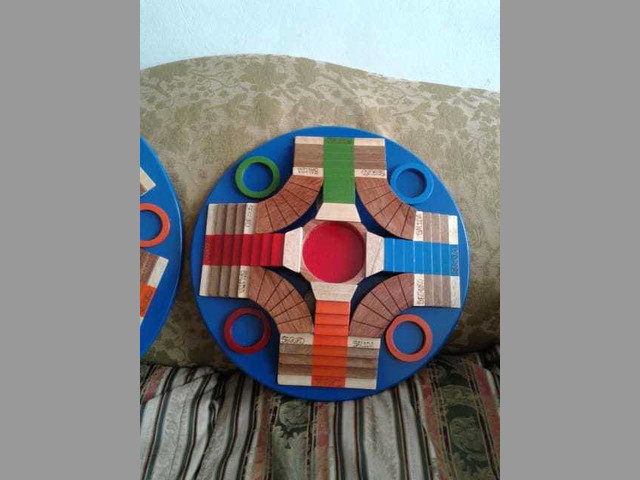 Vendo Parqués artesanal tridimensional en madera