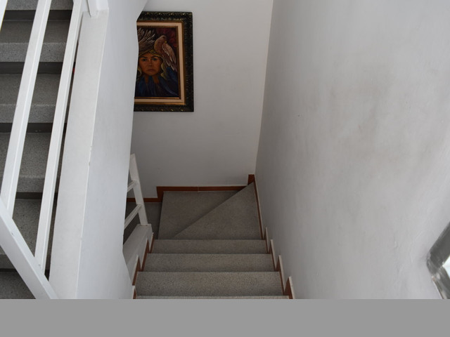 SE VENDE HERMOSA CASA DE 2 PISOS CON AZOTEA EN UN EXCELENTE PRECIO