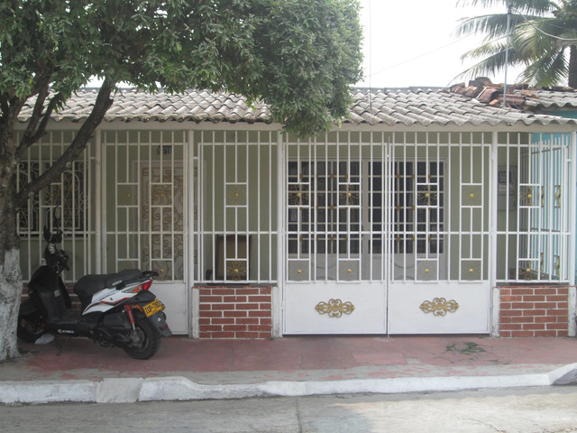 VENDO HERMOSA CASA EN EL PRIMERO DE MAYO