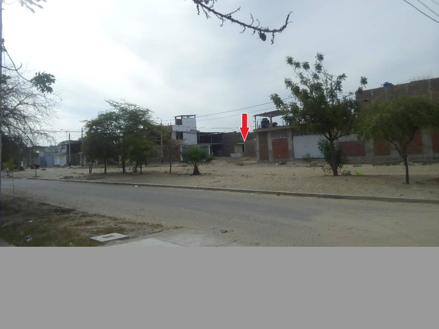 Amplio Terreno en Esquina - Urb. Jardines de Avifap (Piura)