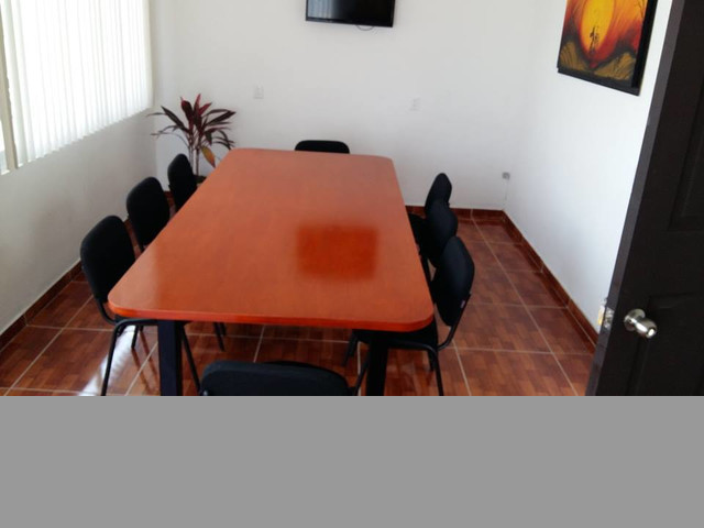 RENTA DE OFICINAS AMUEBLADAS CON ATENCIÓN DE RECEPCIÓN !!