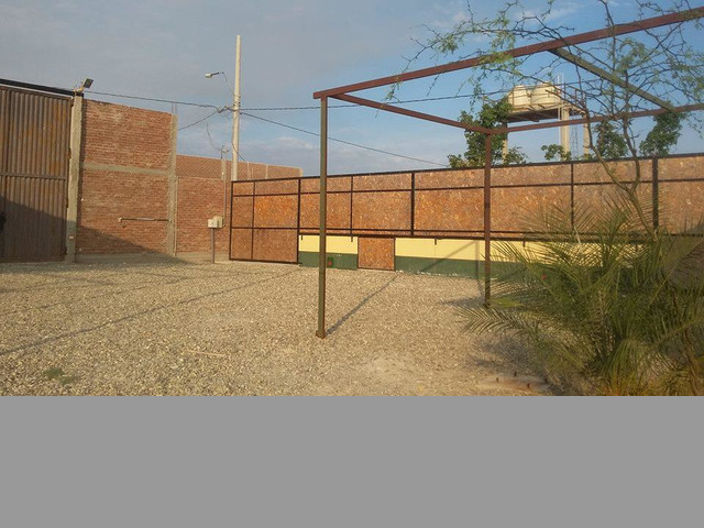 Alquiler Empresas 02 Almacenes Juntos de 1,000 m² c-u - Piura
